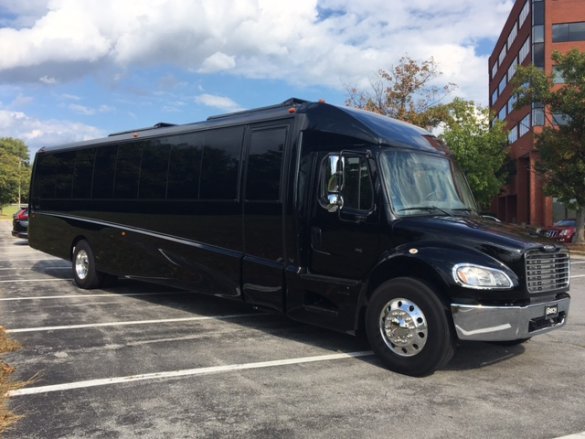 2018 Freightliner GM 40 Shuttle Bus for Sale in Capitol Heights, MD - Main Photo