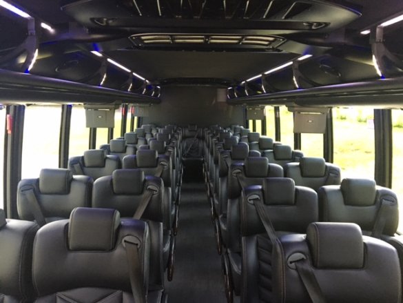 2018 Freightliner GM 40 Shuttle Bus for Sale in Capitol Heights, MD - Photo 3