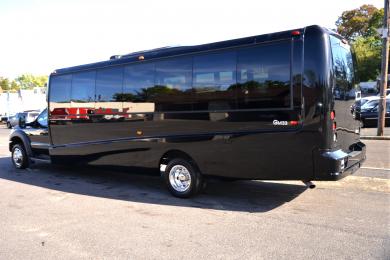 2014 Ford F-550 Shuttle Bus for Sale in Oaklyn, New Jersey, US - Photo 4