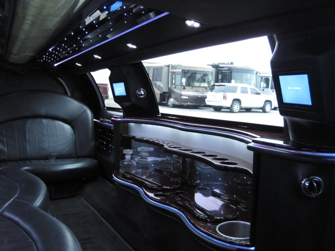 Photo of Limousine for sale: 2009 Lincoln Town Car  120" by Executive Coach Builders