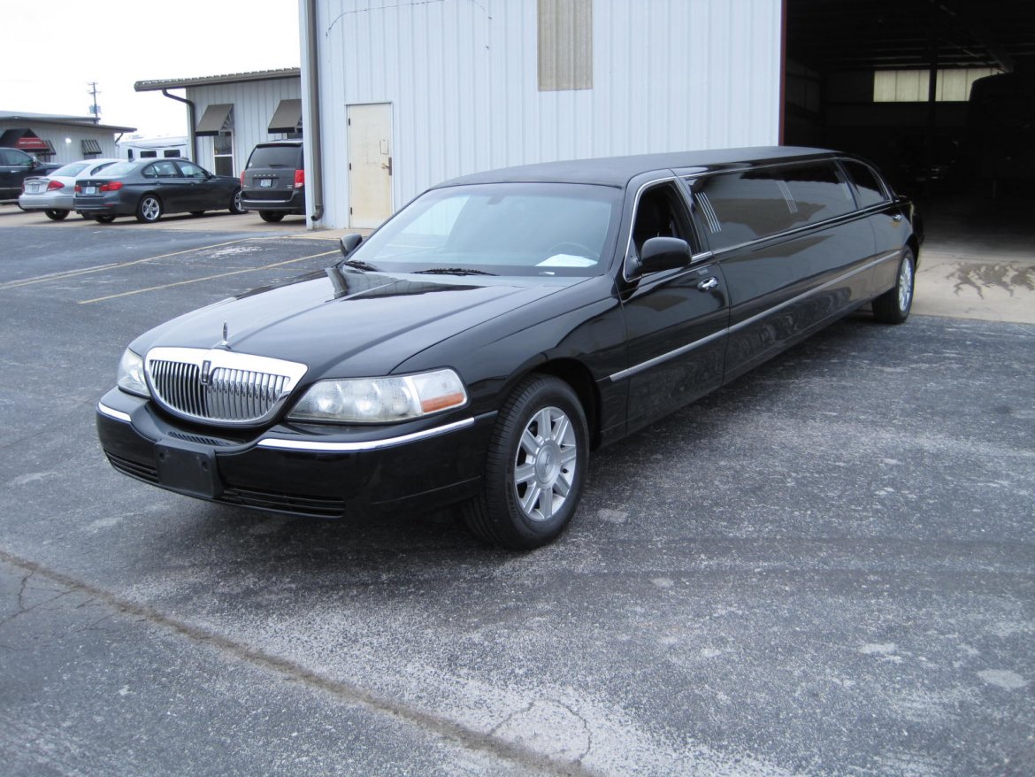 Photo of Limousine for sale: 2009 Lincoln Town Car  120" by Executive Coach Builders