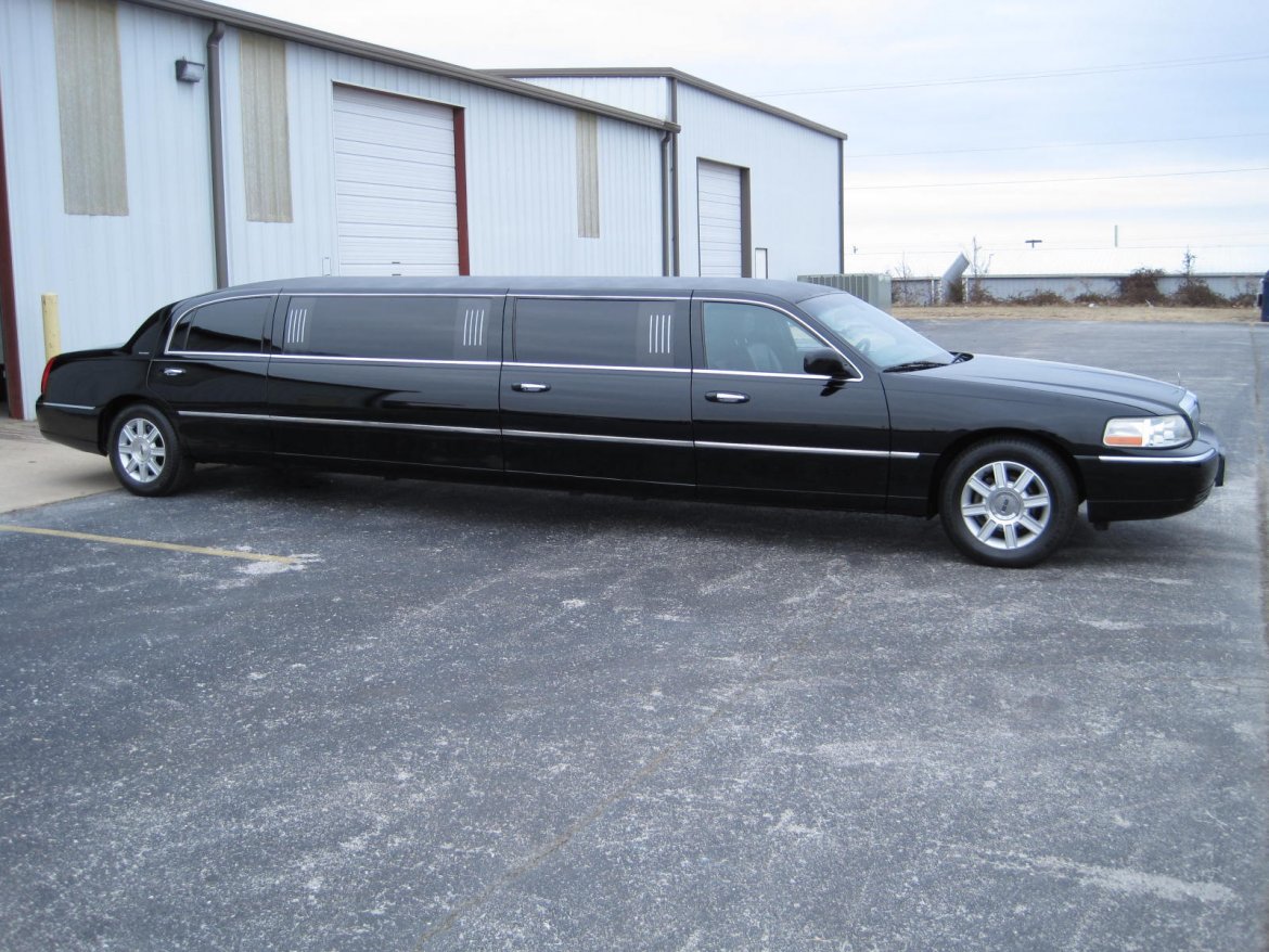 Photo of Limousine for sale: 2009 Lincoln Town Car  120" by Executive Coach Builders