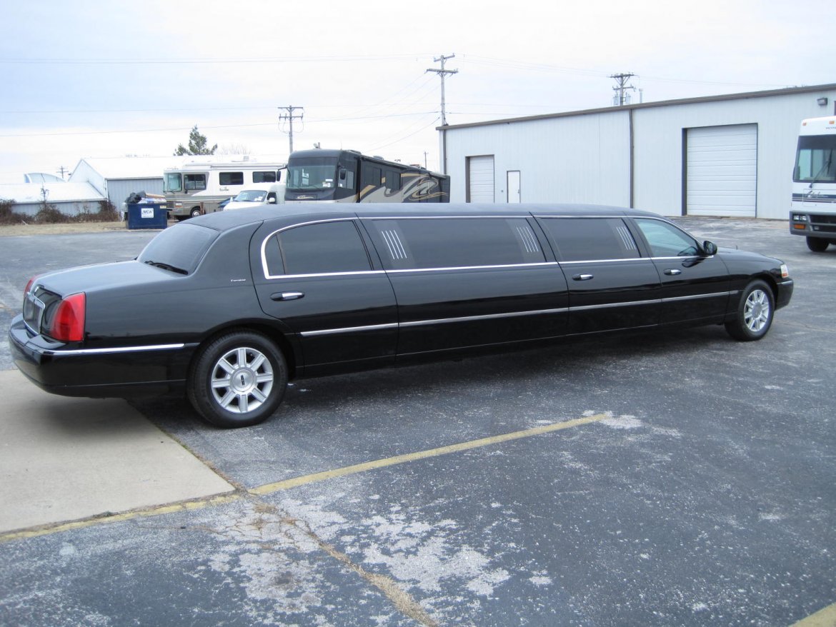 Photo of Limousine for sale: 2009 Lincoln Town Car  120" by Executive Coach Builders