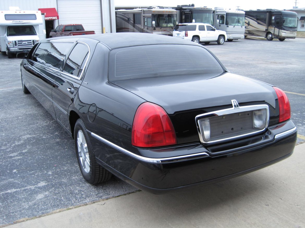 Photo of Limousine for sale: 2009 Lincoln Town Car  120" by Executive Coach Builders