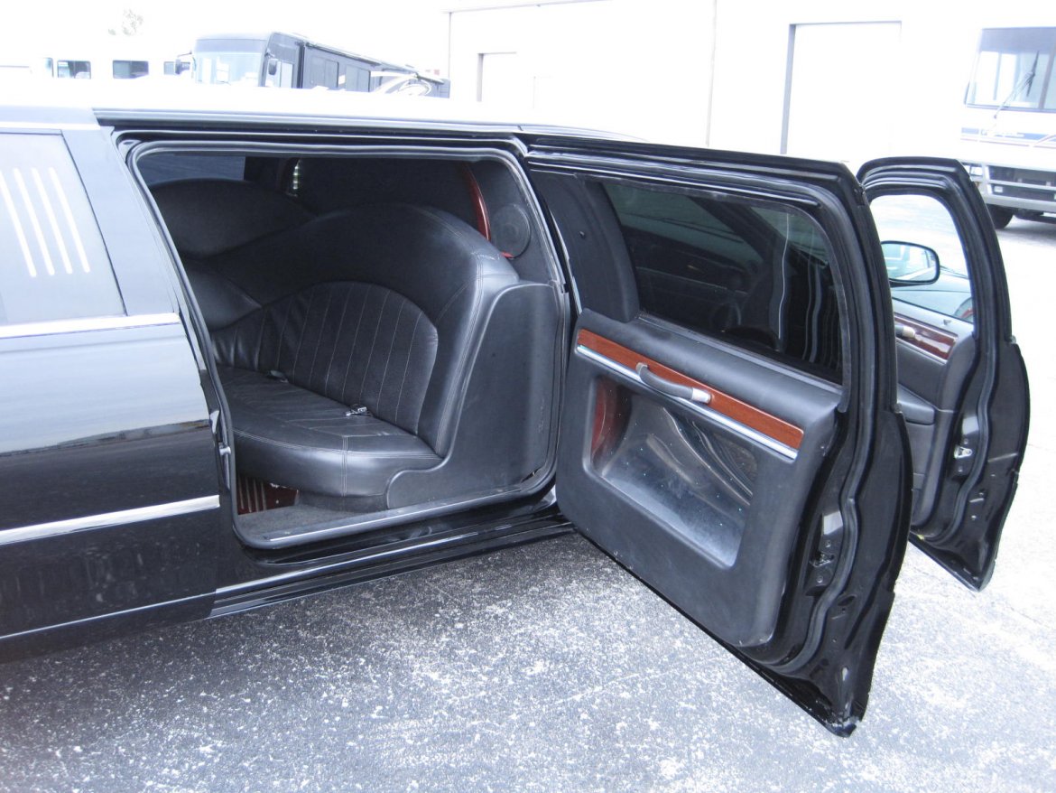 Photo of Limousine for sale: 2009 Lincoln Town Car  120" by Executive Coach Builders