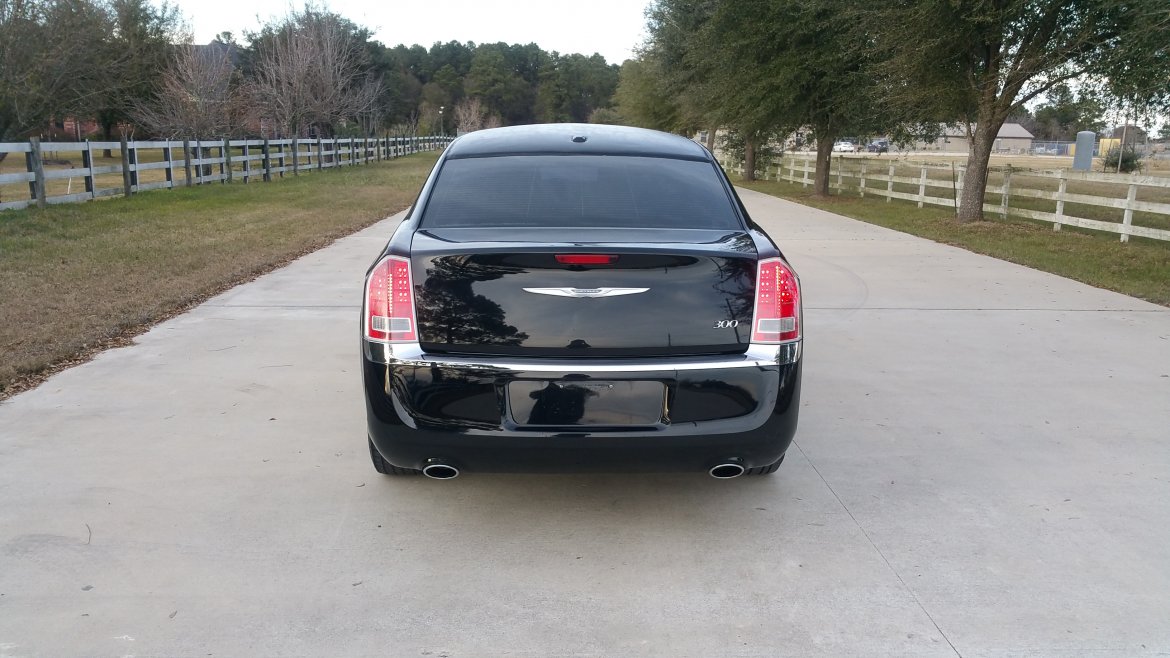 Photo of Limousine for sale: 2014 Chrysler 300 140&quot; by Moonlight