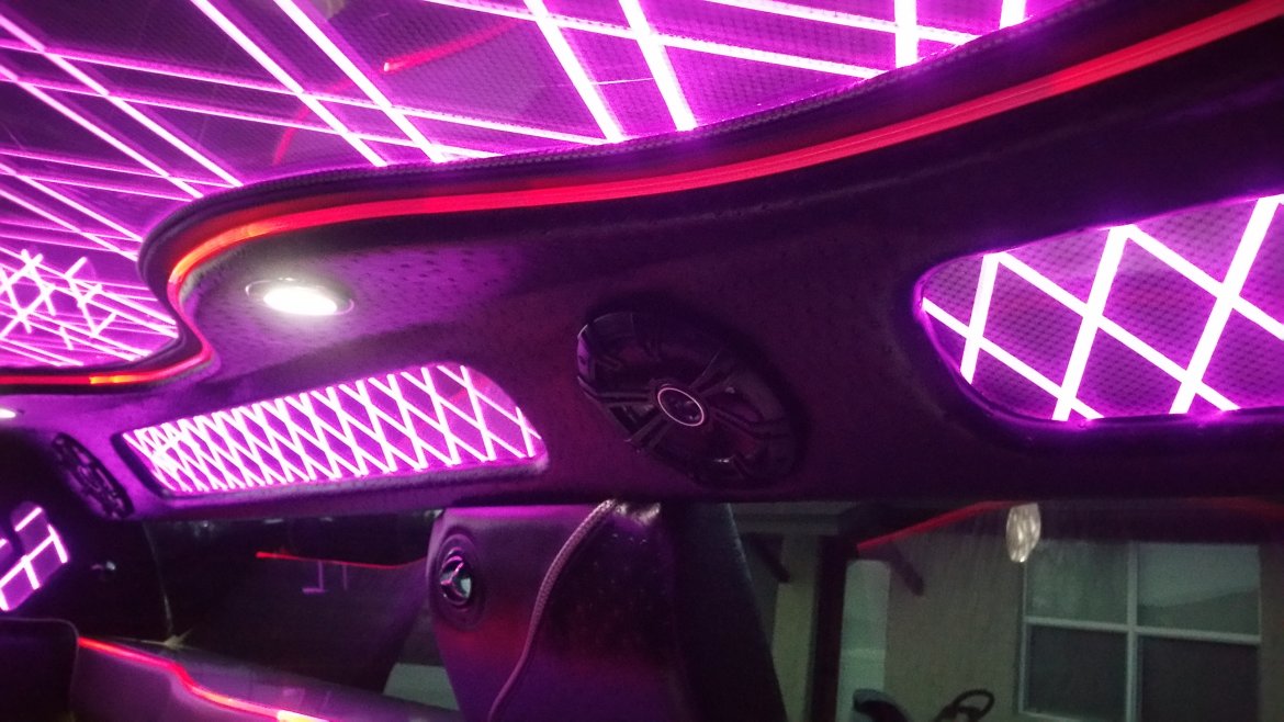 Photo of Limousine for sale: 2014 Chrysler 300 140&quot; by Moonlight