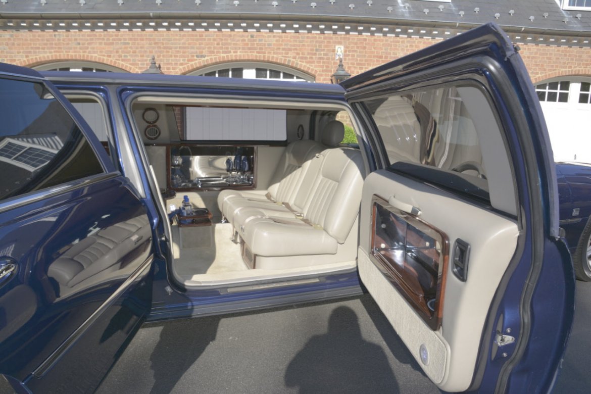 Photo of Limousine for sale: 2008 Lincoln Town-Car 76&quot; by LCW