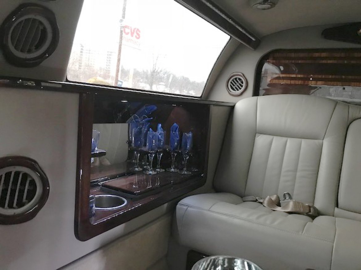 Photo of Limousine for sale: 2008 Lincoln Town-Car 76&quot; by LCW