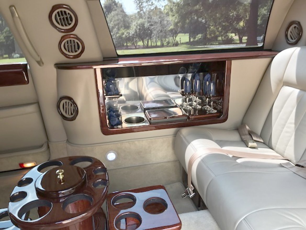 Photo of Limousine for sale: 2008 Lincoln Town-Car 76&quot; by LCW