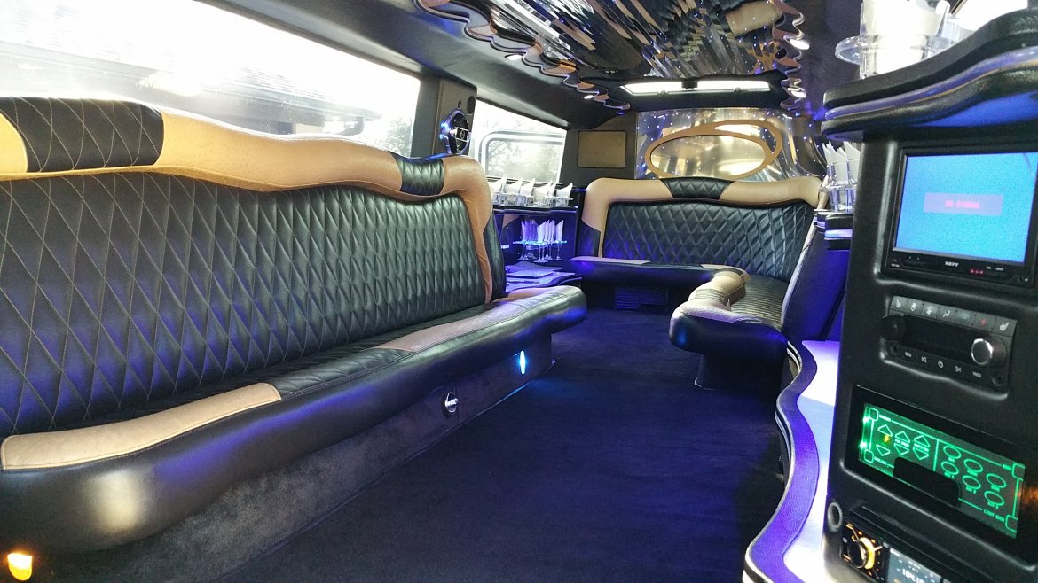 Photo of SUV Stretch for sale: 2008 Hummer H2 200" by Moonlight