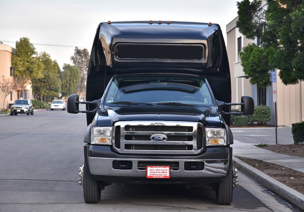 Photo of Limo Bus for sale: 2006 Ford F-550 by Krystal Koach