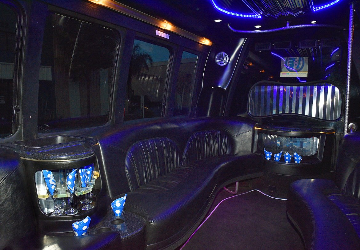 Photo of Limo Bus for sale: 2006 Ford F-550 by Krystal Koach