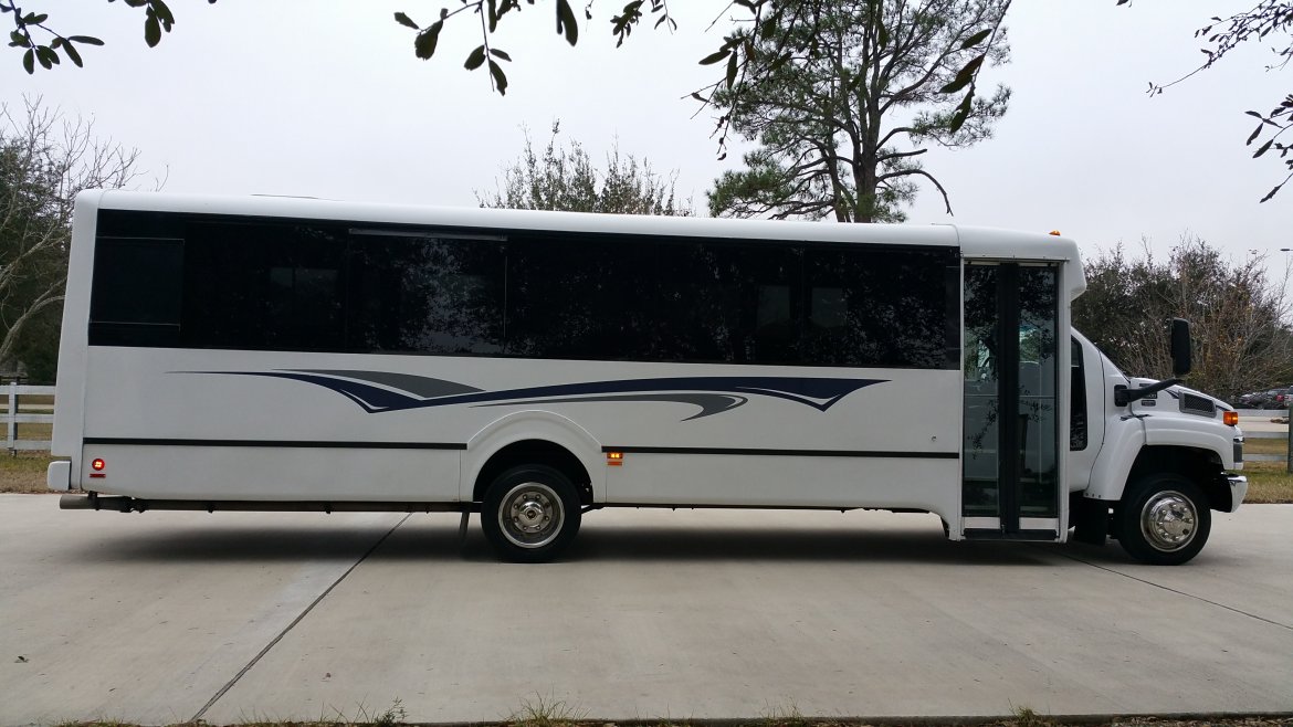 Photo of Limo Bus for sale: 2008 Chevrolet C 5500  by Westwind