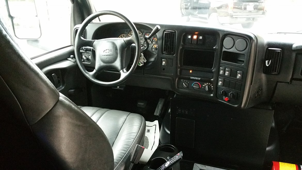 Photo of Limo Bus for sale: 2008 Chevrolet C 5500  by Westwind