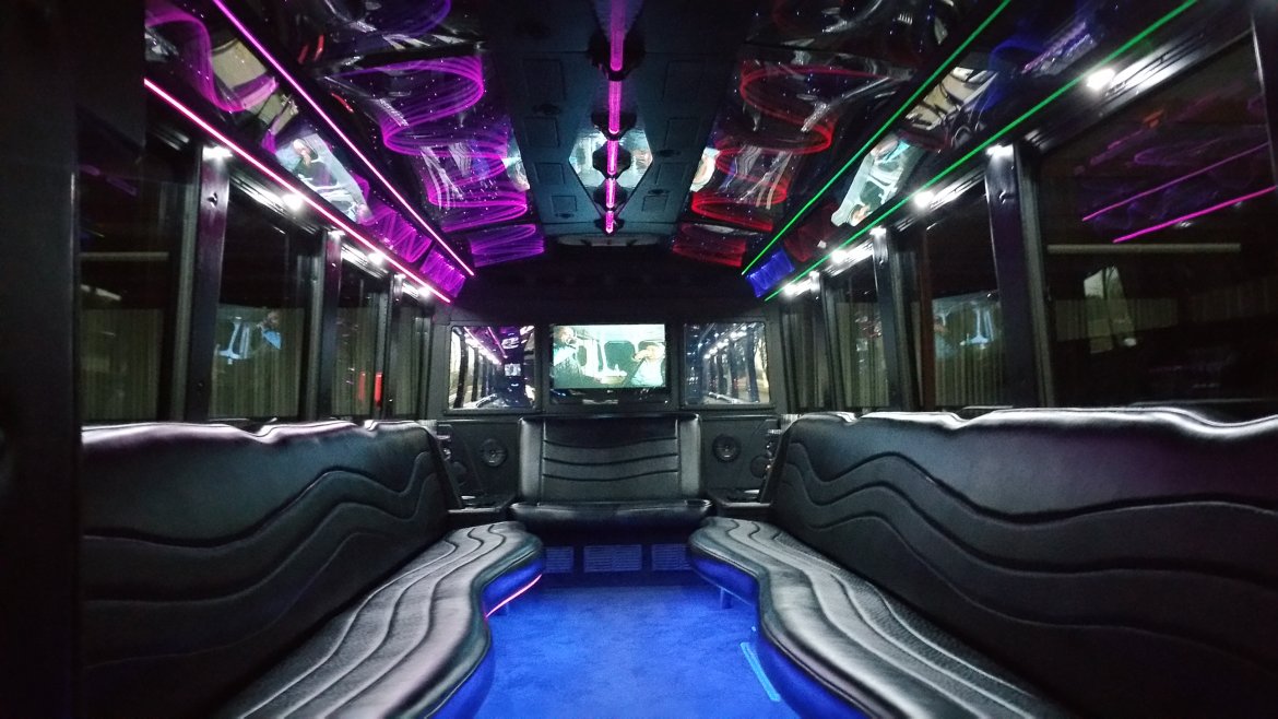 Photo of Limo Bus for sale: 2008 Chevrolet C 5500  by Westwind