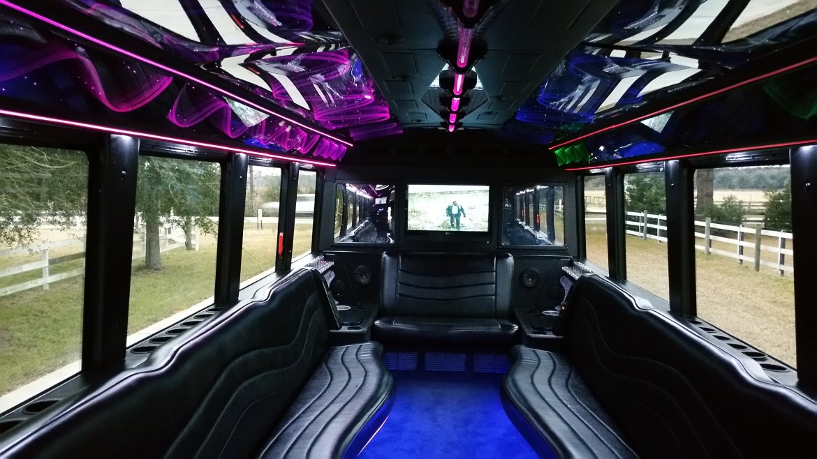 Photo of Limo Bus for sale: 2008 Chevrolet C 5500  by Westwind