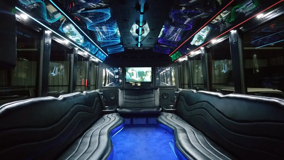 Photo of Limo Bus for sale: 2008 Chevrolet C 5500  by Westwind