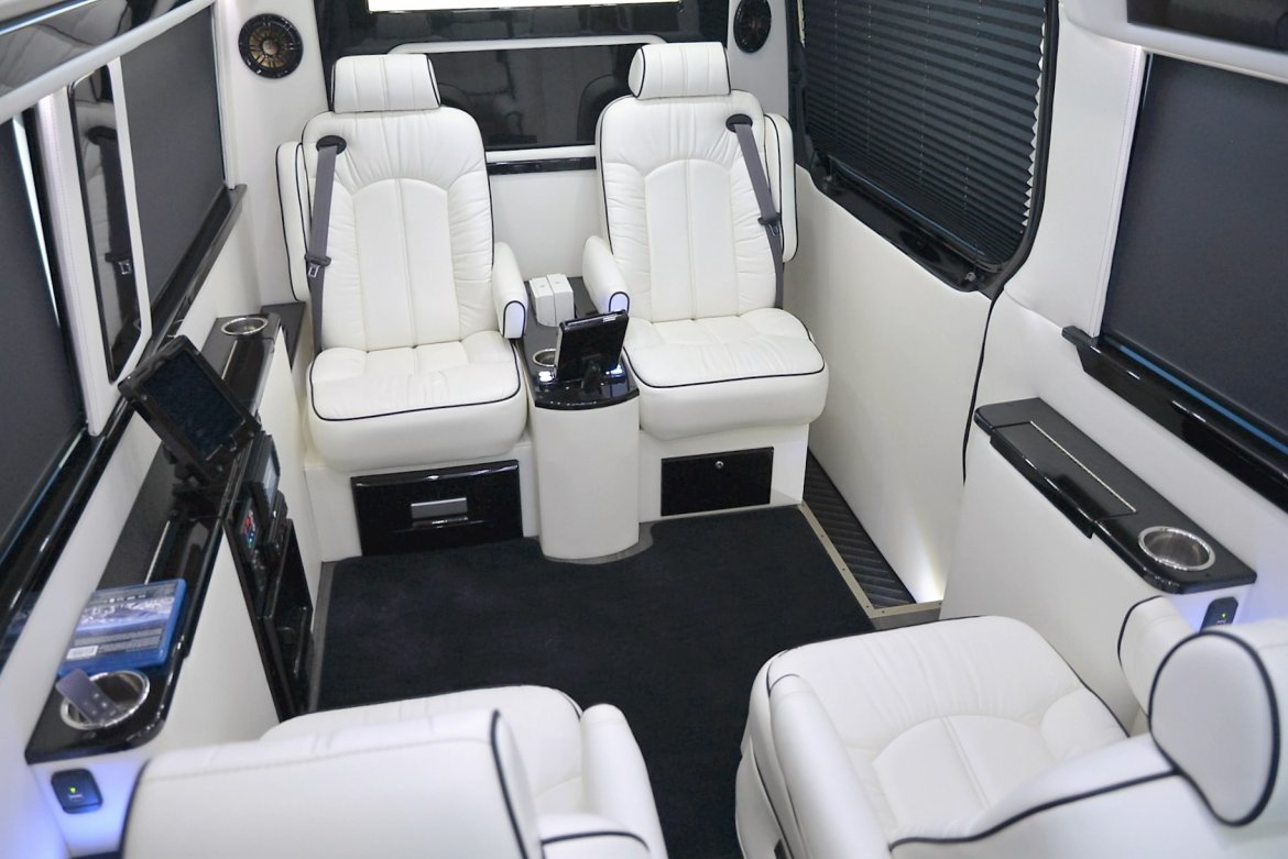 Photo of Sprinter for sale: 2017 Mercedes-Benz Sprinter 3500 Super Single 25&quot; by Midwest