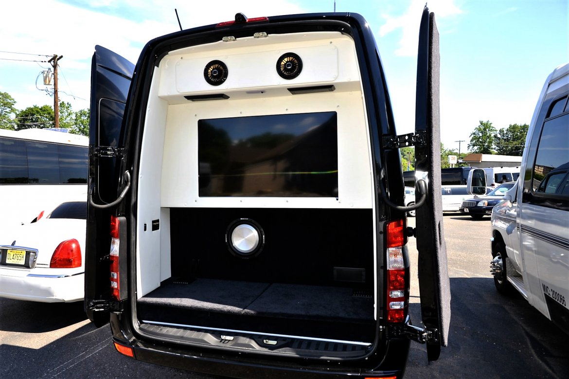 Photo of Sprinter for sale: 2017 Mercedes-Benz Sprinter 3500 Super Single 25&quot; by Midwest