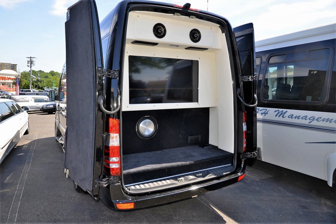 Photo of Sprinter for sale: 2017 Mercedes-Benz Sprinter 3500 Super Single 25&quot; by Midwest