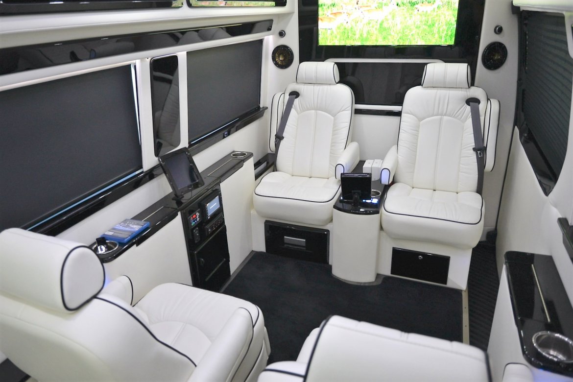 Photo of Sprinter for sale: 2017 Mercedes-Benz Sprinter 3500 Super Single 25&quot; by Midwest