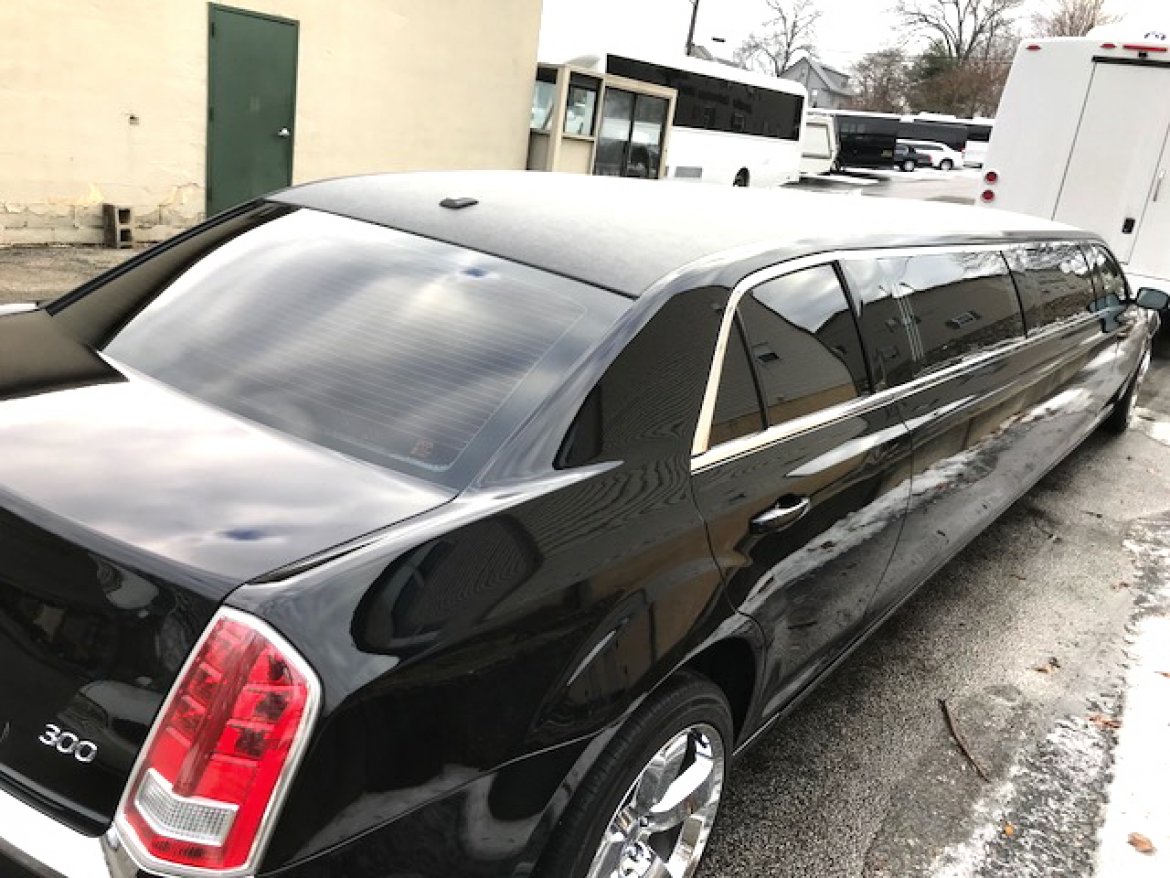 Used 2013 Chrysler 140" for sale #WS-10924 | We Sell Limos