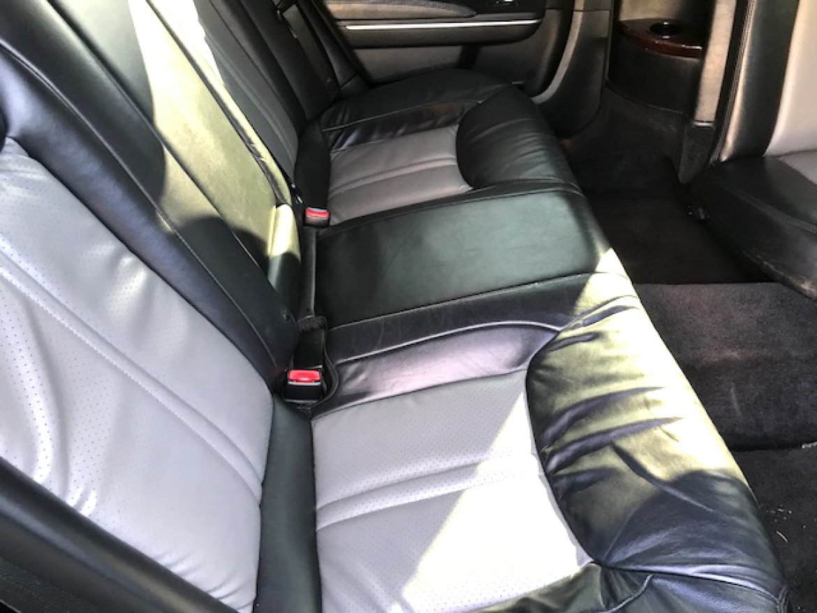 Photo of Limousine for sale: 2013 Chrysler 140&quot; 140&quot; by Executive Coach