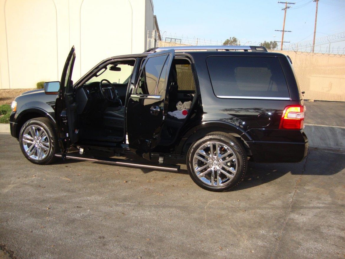 Photo of SUV for sale: 2017 Ford Expedition by Ford