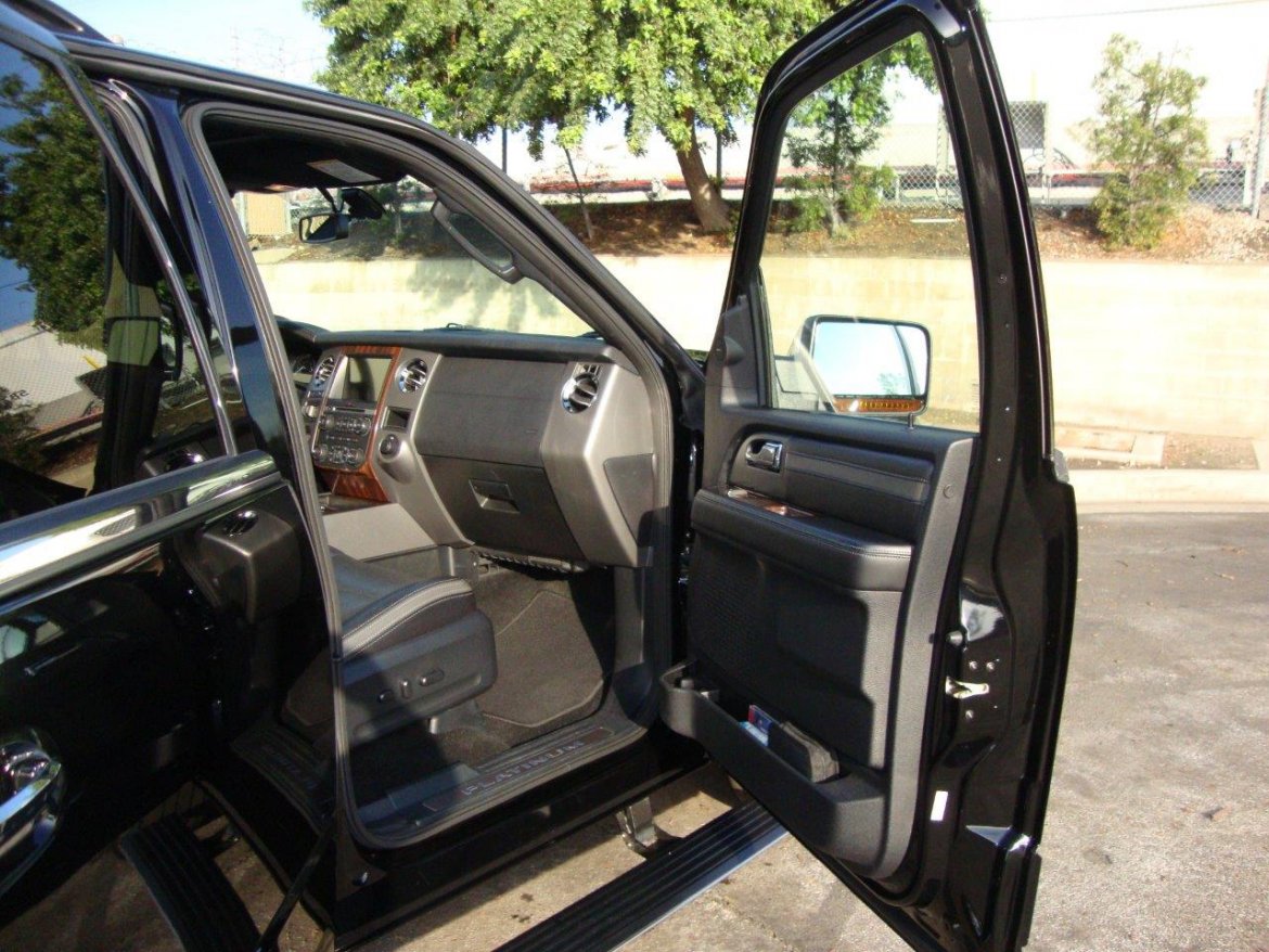 Photo of SUV for sale: 2017 Ford Expedition by Ford