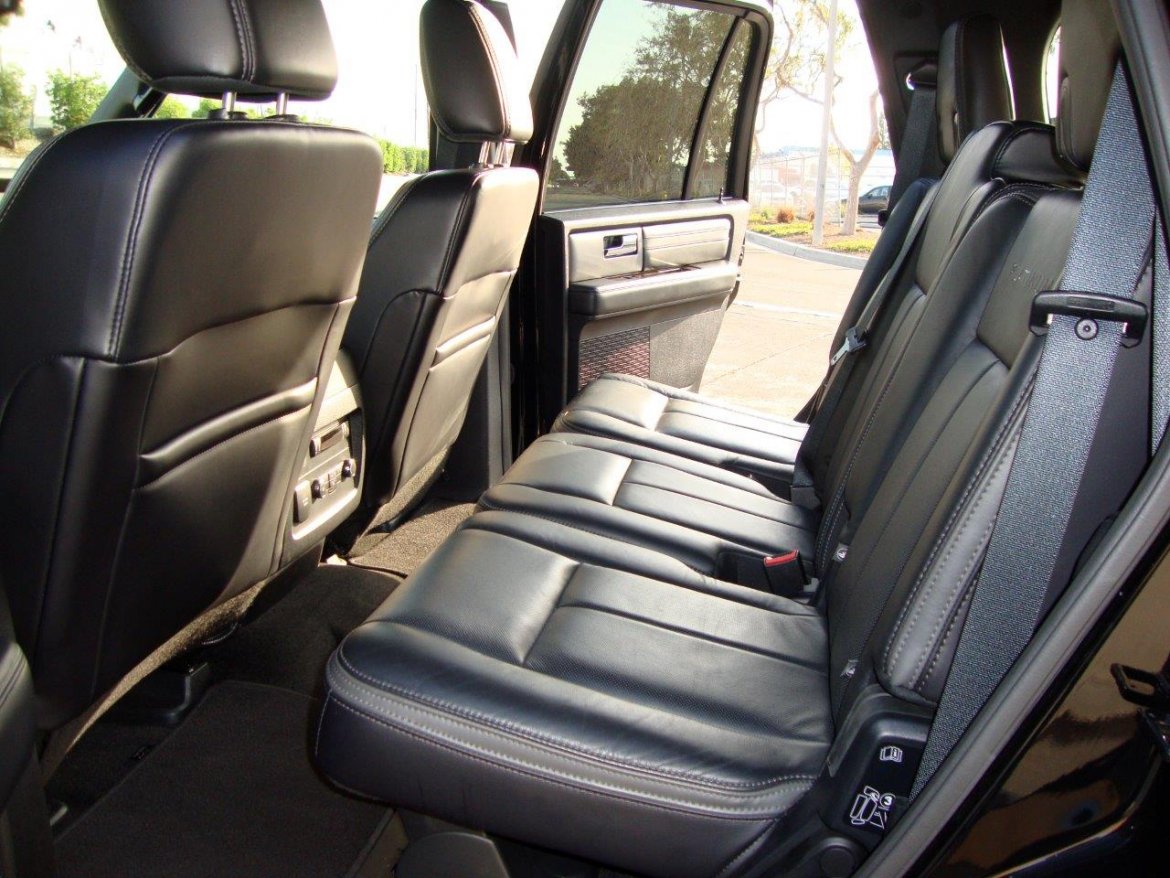 Photo of SUV for sale: 2017 Ford Expedition by Ford