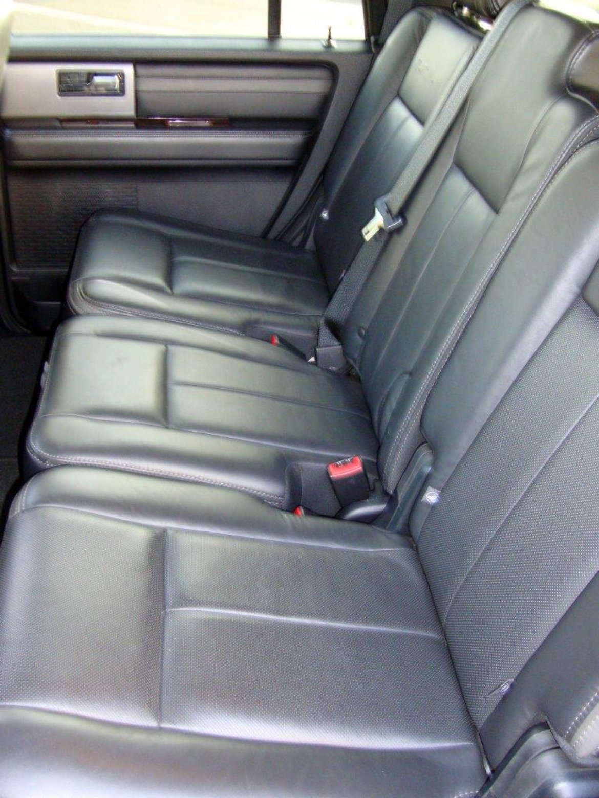 Photo of SUV for sale: 2017 Ford Expedition by Ford