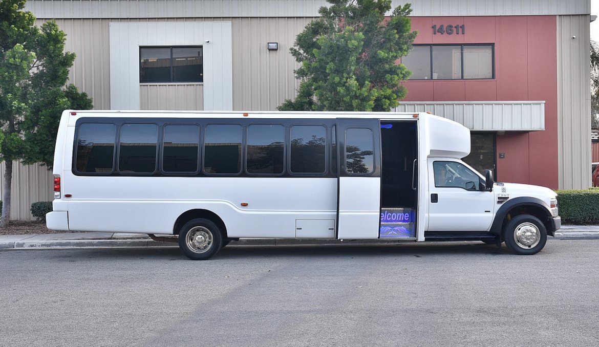 Photo of Limo Bus for sale: 2008 International 3400 by Krystal Koach