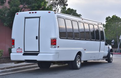2008 International 3400 Limo Bus for Sale in Fontana, California, US - Photo 4