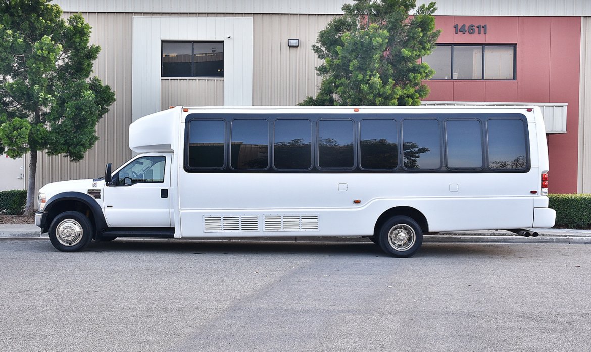 Photo of Limo Bus for sale: 2008 International 3400 by Krystal Koach