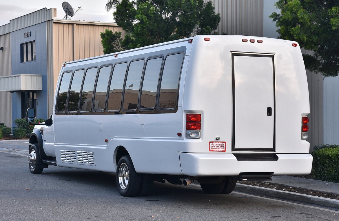 Photo of Limo Bus for sale: 2008 International 3400 by Krystal Koach