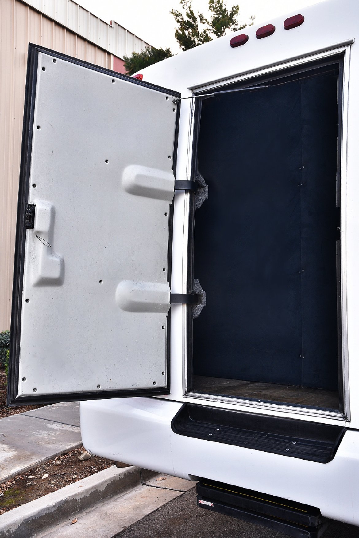 Photo of Limo Bus for sale: 2008 International 3400 by Krystal Koach