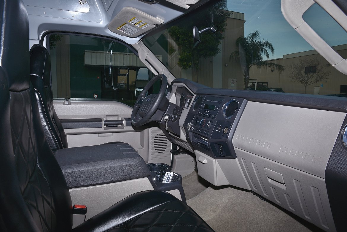 Photo of Limo Bus for sale: 2008 International 3400 by Krystal Koach