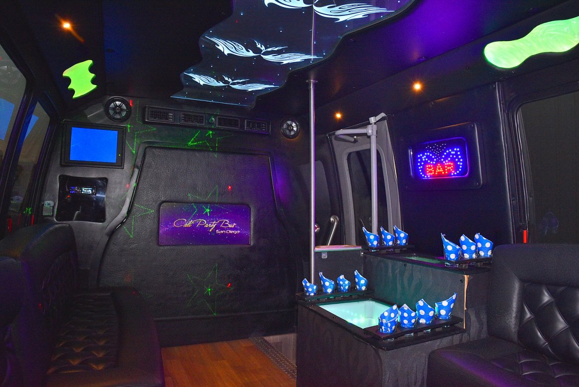 Photo of Limo Bus for sale: 2008 International 3400 by Krystal Koach