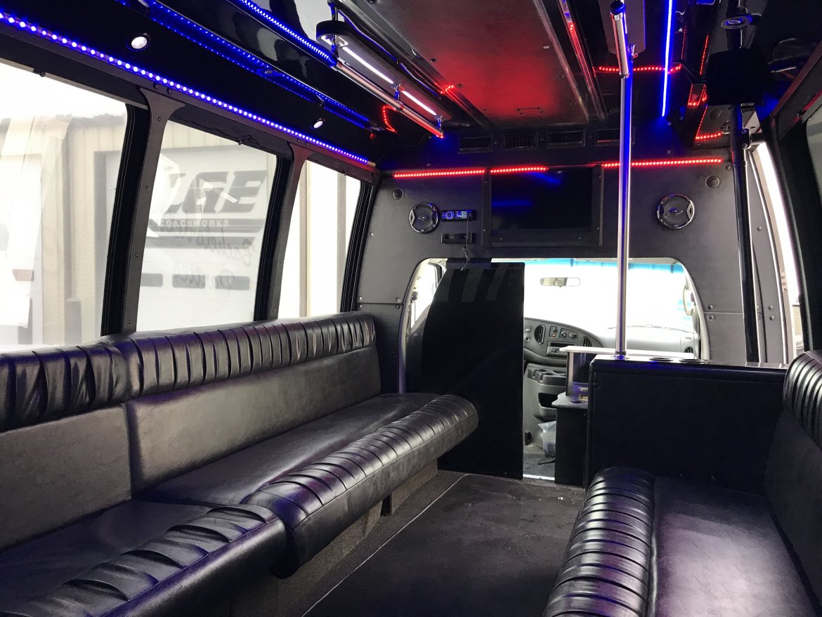 Photo of Limo Bus for sale: 2008 Ford E450  by Federal