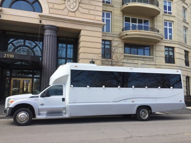 2012 Ford F550 LimoBus Limo Bus for Sale in Rolling Meadows, Illinois, US - Photo 3