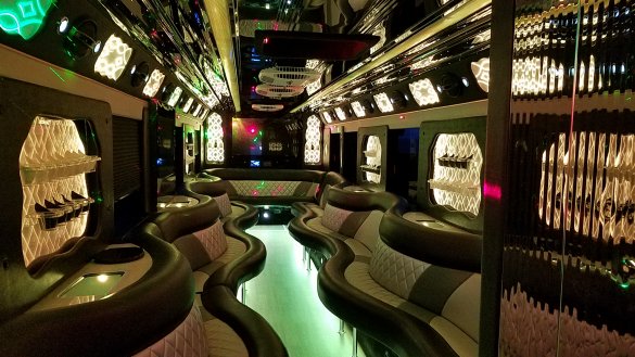 2012 Freightliner XBR Chassis Limo Bus for Sale in Mornganville, NJ - Photo 2