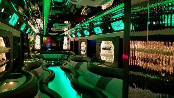 2012 Freightliner XBR Chassis Limo Bus for Sale in Mornganville, NJ - Photo 3