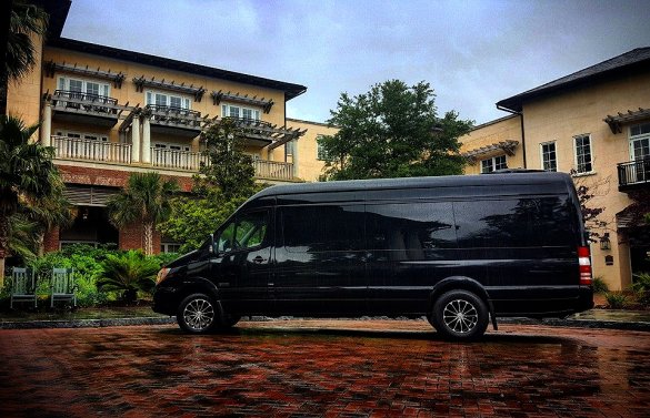 2018 Mercedes-Benz Sprinter 3500 Super Single Sprinter for Sale in Oaklyn, NJ - Photo 2