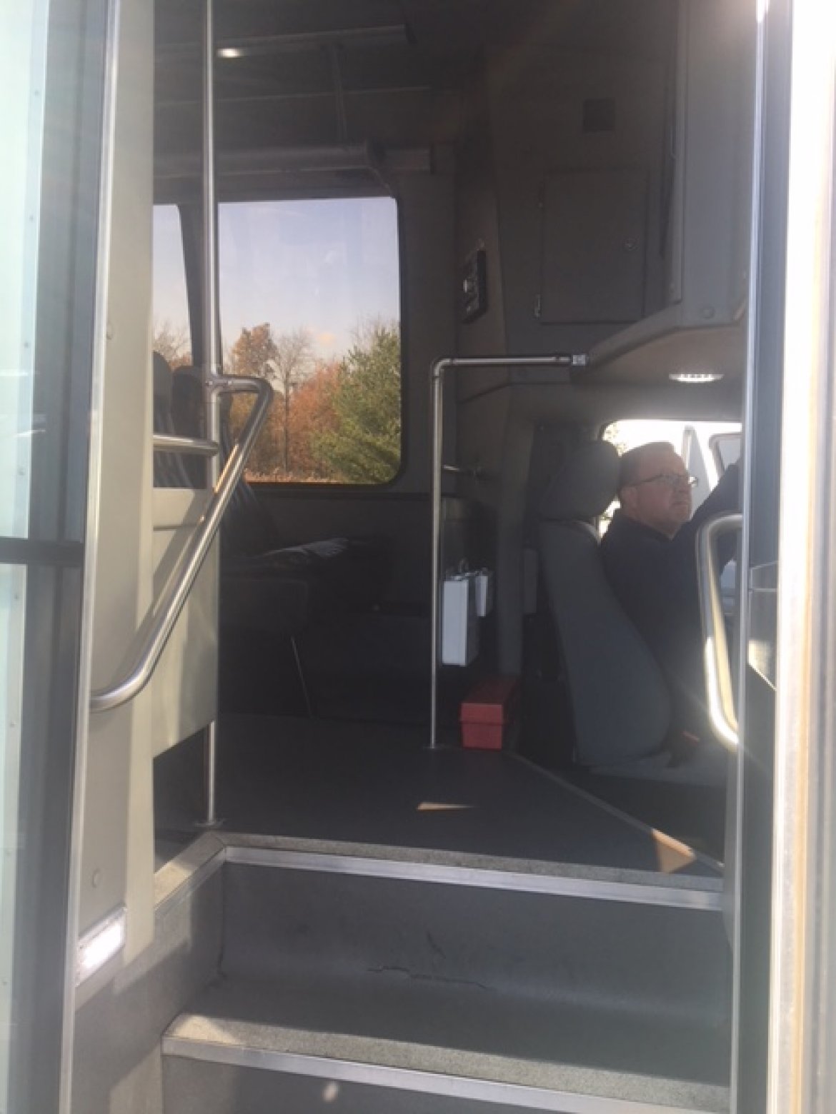 Photo of Executive Shuttle for sale: 2015 Ford F-550 / Gas by Turtle Top