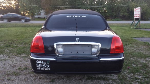 2005 Lincoln Towncar Limousine for Sale in AMHERST, OH - Photo 3