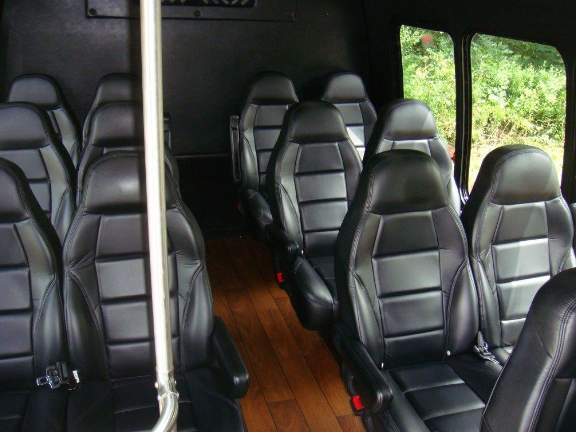 Photo of Executive Shuttle for sale: 2014 Ford E-450 Gas by Turtle Top