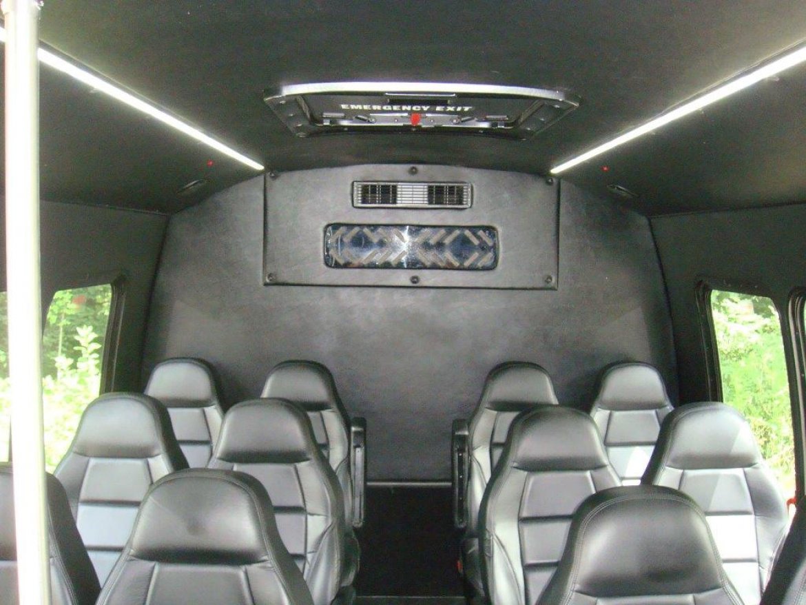 Photo of Executive Shuttle for sale: 2014 Ford E-450 Gas by Turtle Top