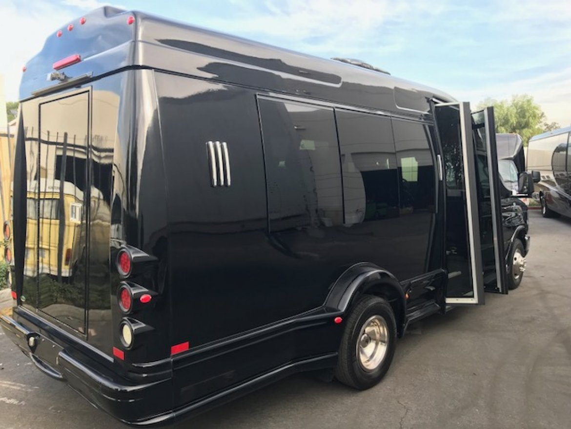 Photo of Sprinter for sale: 2013 Ford E-350-Gas by Turtle Top