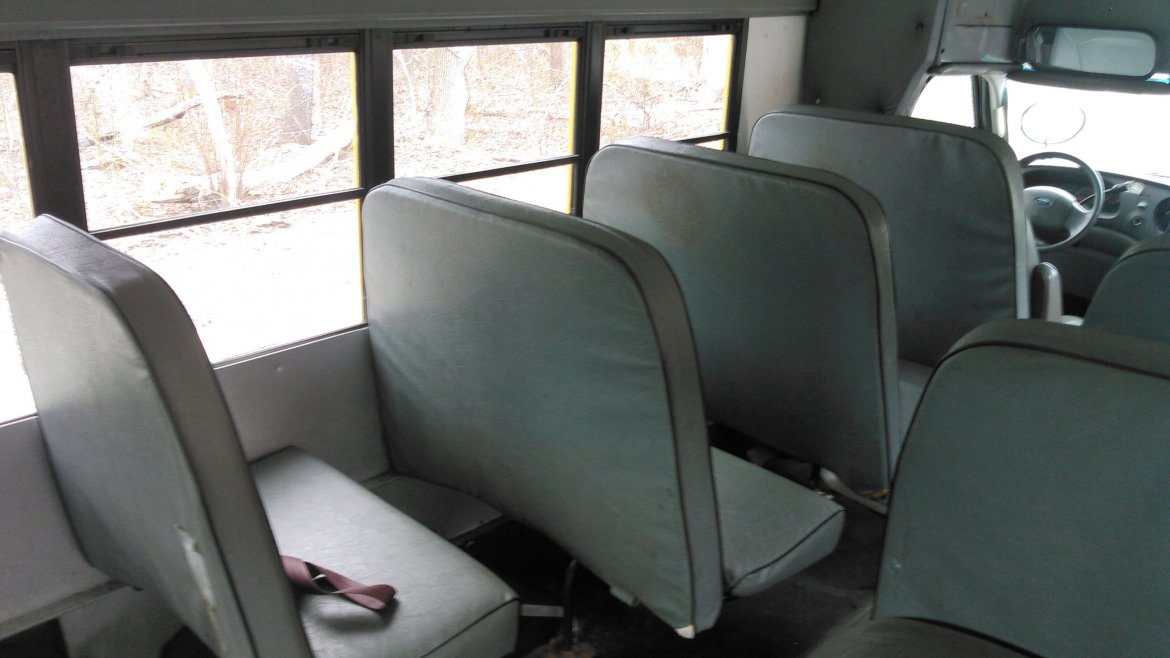 Photo of Shuttle Bus for sale: 2006 Ford E-450 20&quot; by Collins